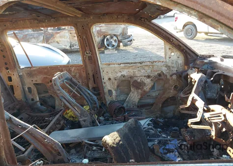 2015 Chevrolet Suburban 1500 Lt z USA, uszkodzony, nr VIN 1GNSCJKC1FR593926